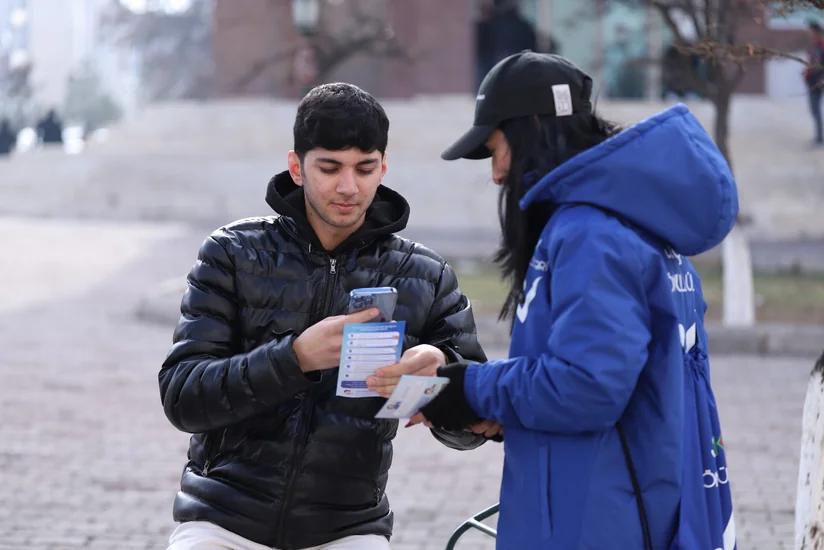 Bölgələrdə ilk dəfə səs verəcək gənclərə bukletlər paylanır