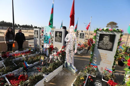 Zəfəri bəxş edənlər