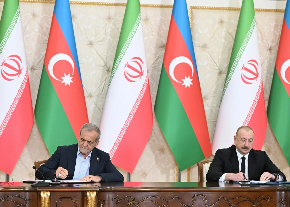 Azerbaijan and Iran exchange signed documents