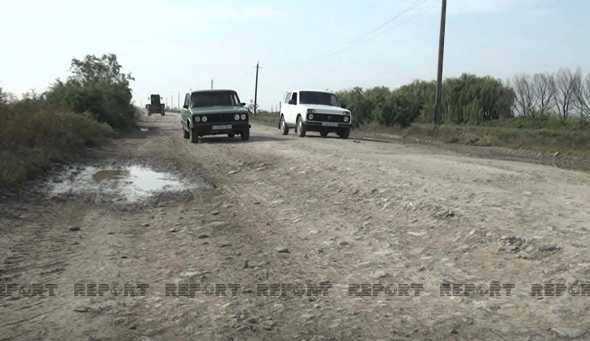 Kürdəmirin Muğanlı kəndində yol problemi sakinlərin narazılığına səbəb olub