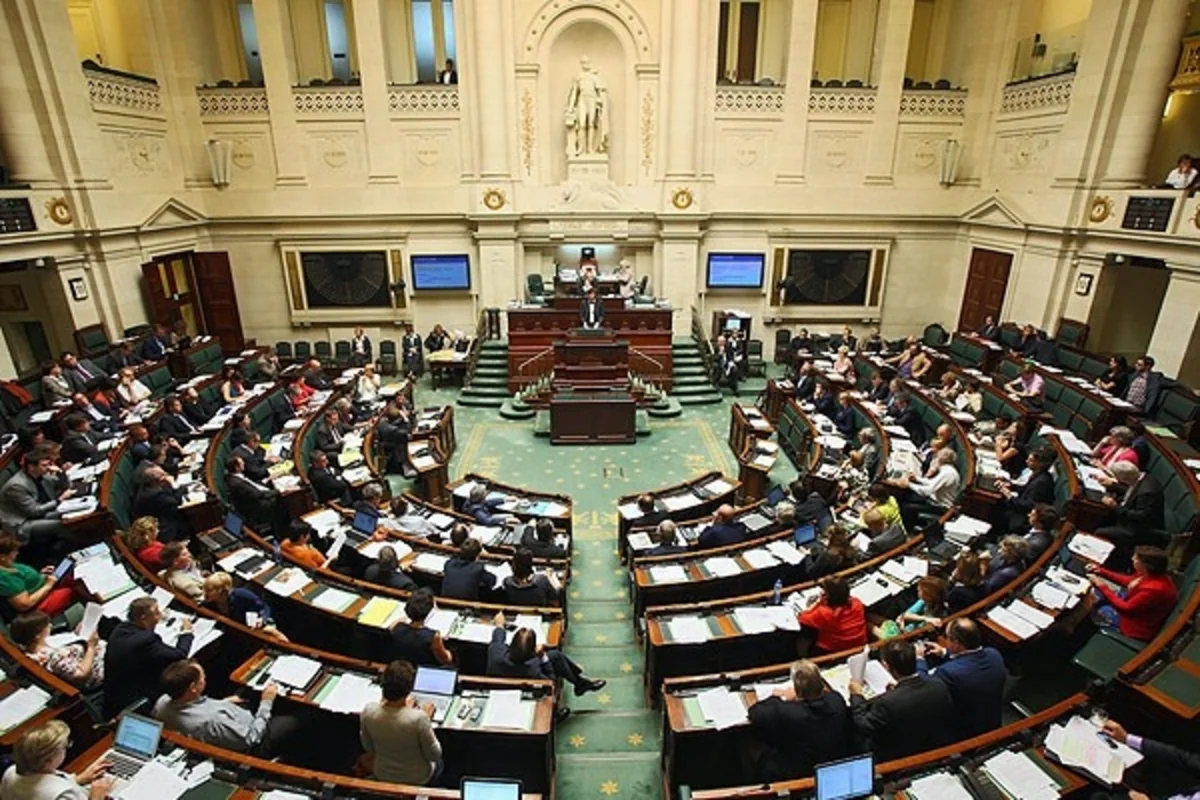 Daha bir parlament Fələstinin müstəqilliyini tanımaq qərarı verib