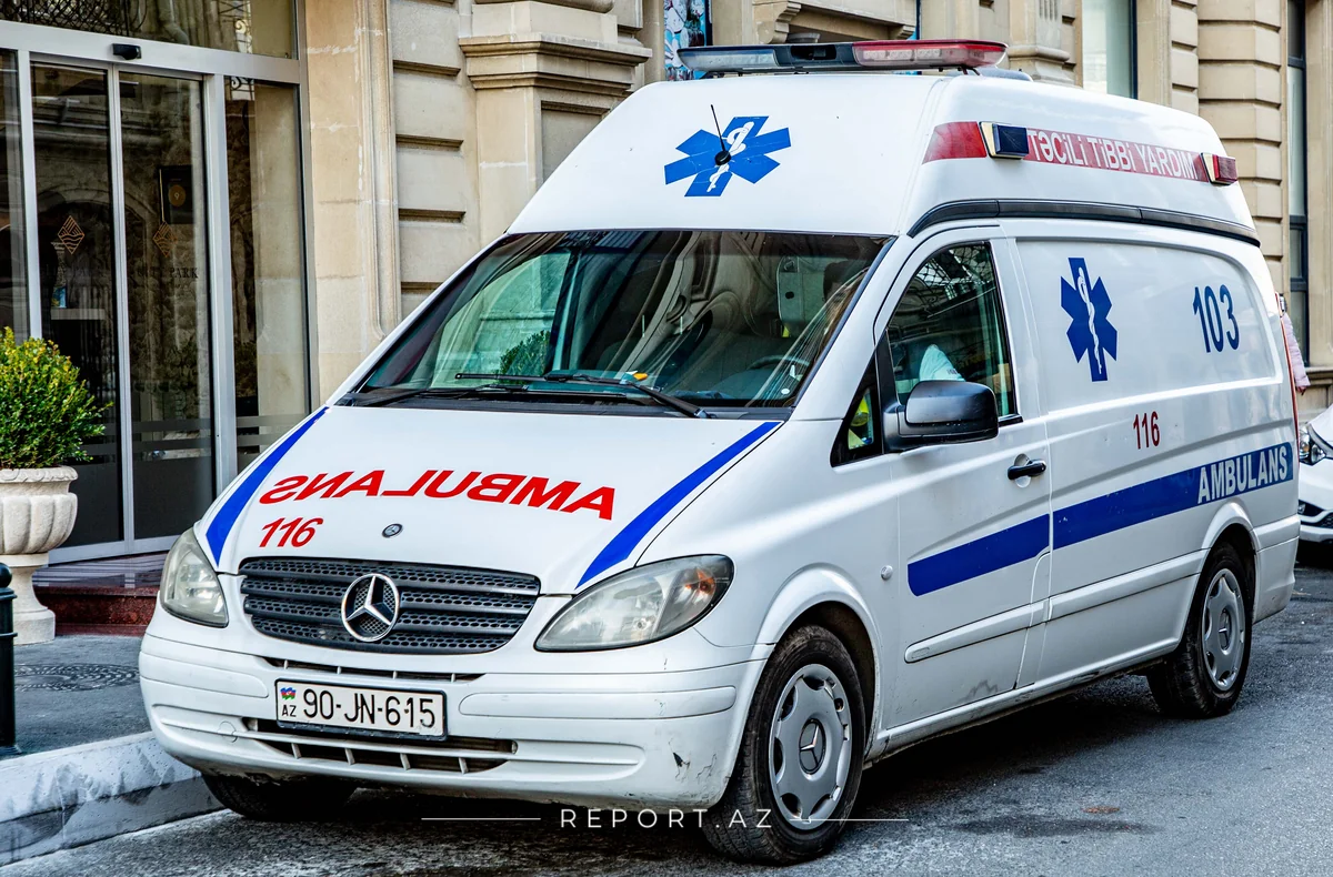 Азербайджан закупил 65 автомобилей скорой помощи универсального типа