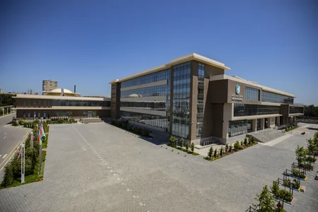 “Azerbaijan British College” CİS-dən tam akkreditasiya alıb