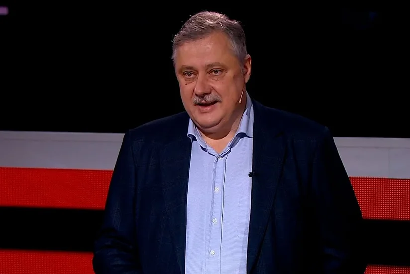 Rusiyalı politoloq Ermənistana mövcud olmaq üçün iki variant təklif edib