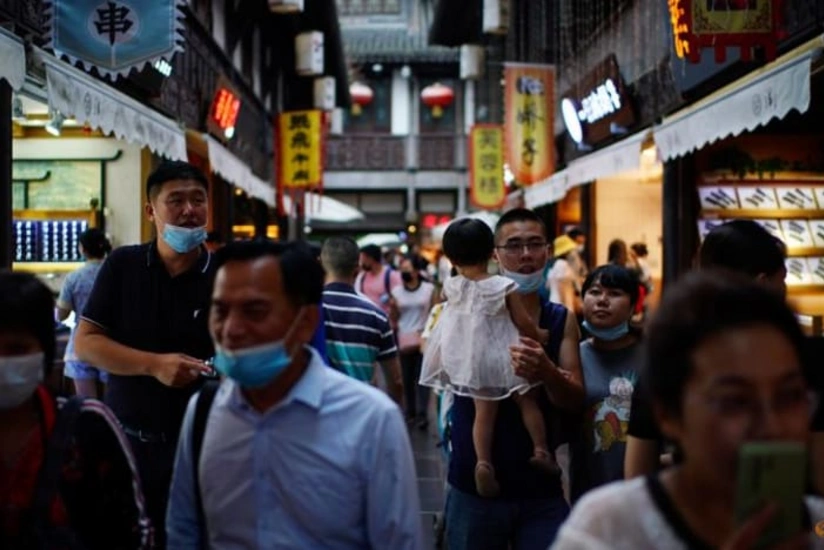 Çinin əhalisi 60 ildə ilk dəfə azalıb