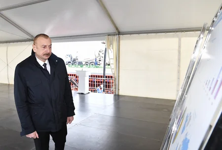 Президент заложил фундамент двух заводов и открыл предприятие в Сумгайыте