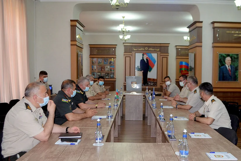 NATO Quru Qoşunları Komandanlığının nümayəndə heyəti Hərbi Akademiyada olub