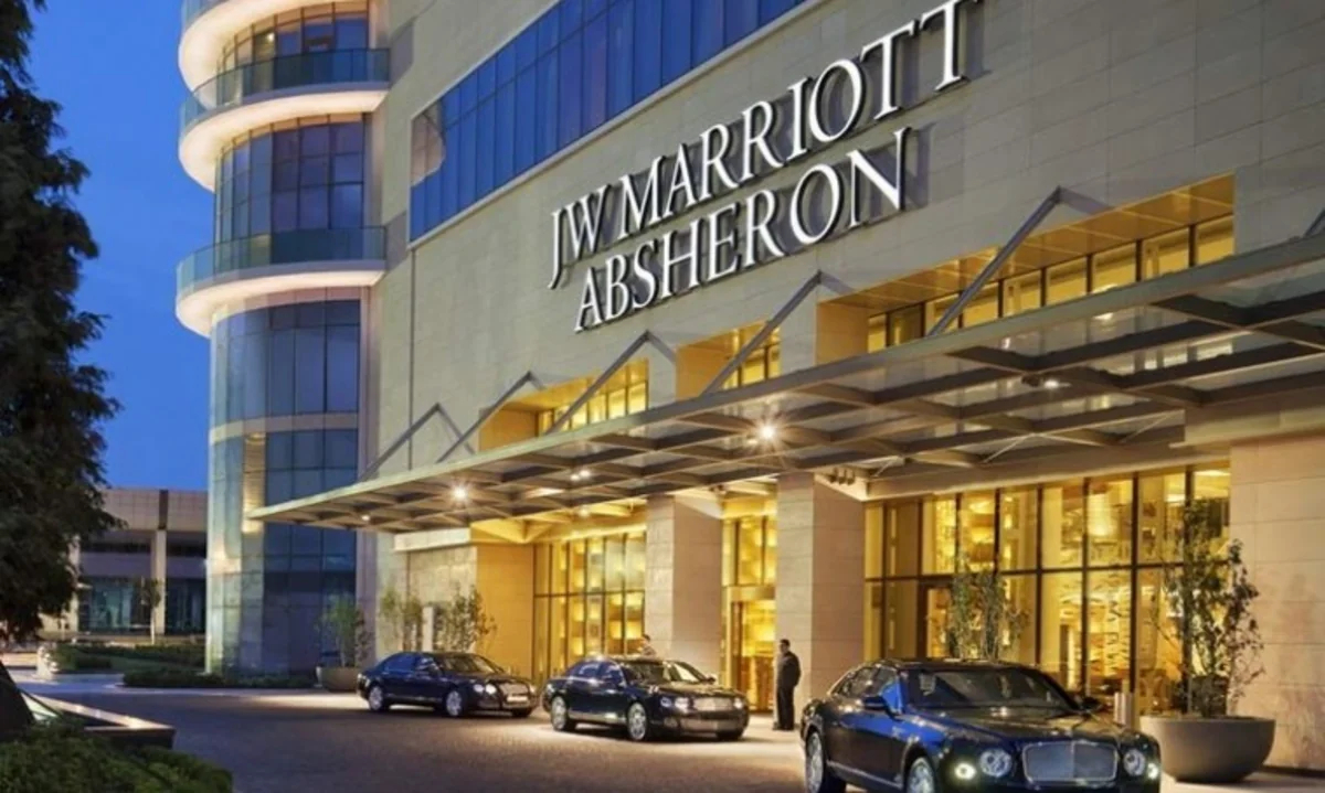 Bakıda ​“JW Marriott Absheron”un baş menecerinin yaşadığı mənzildən oğurluq olub