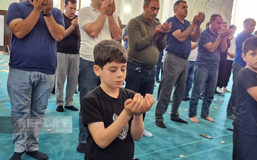 Naxçıvanda Qurban bayramı münasibətilə bayram namazı qılınıb