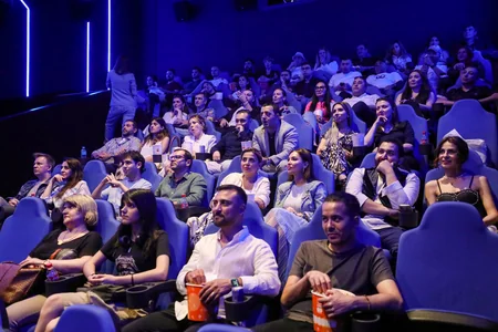 “Pis oğlanlar” CineMastercard kinoteatrının yay mövsümünün açılışında