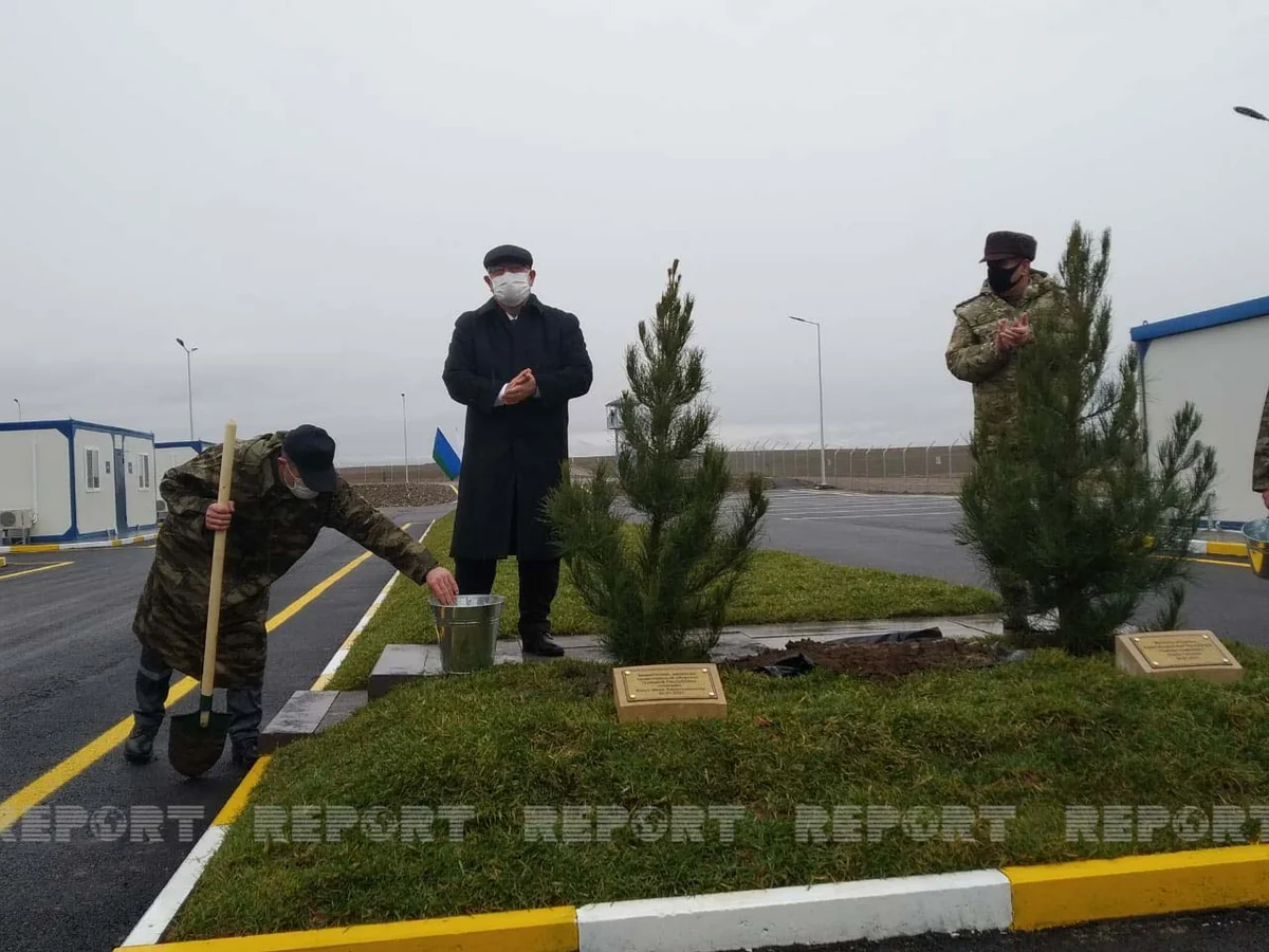 Türk və rus hərbçilər Birgə Monitorinq Mərkəzinin ərazisində ağac əkiblər