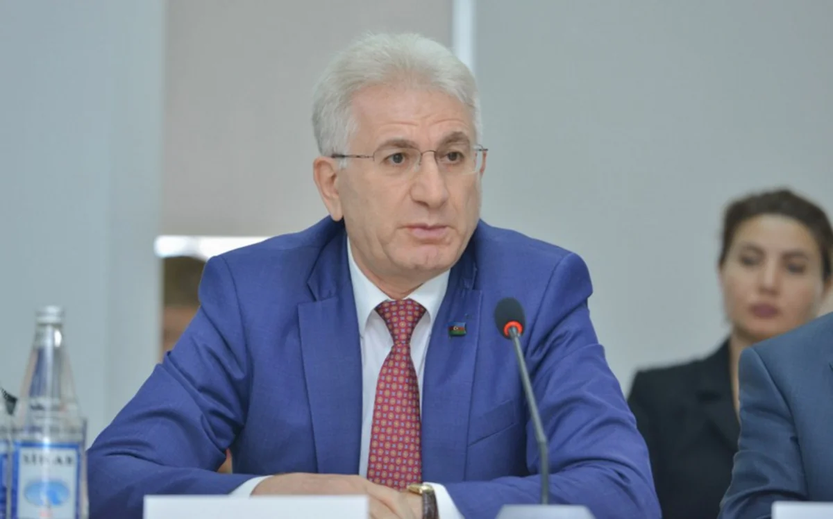 Deputat: “Kənd məktəblərində işləmək istəyən müəllimlərin sayı azdır”