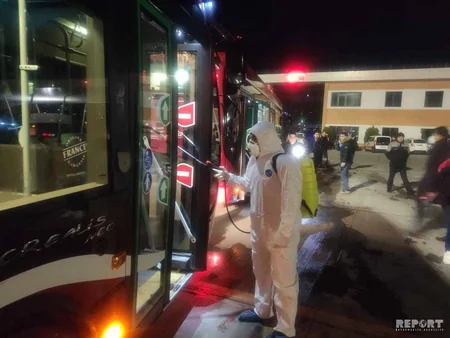 “Bakubus” avtobusları dezinfeksiya edilir - FOTO - VİDEO - YENİLƏNİB