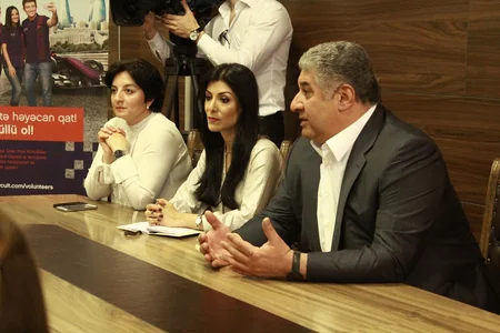 ​Azad Rəhimov Avropa Qran-prisinin fiziki məhdudiyyətli könüllüləri ilə görüşüb