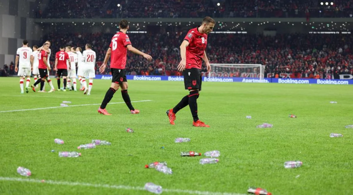 ЧМ-2022: Матч Албания-Польша прерван из-за беспорядков фанатов