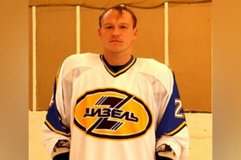 Qazaxıstanın məşhur xokkeyçisinin meyiti asılmış halda aşkarlanıb