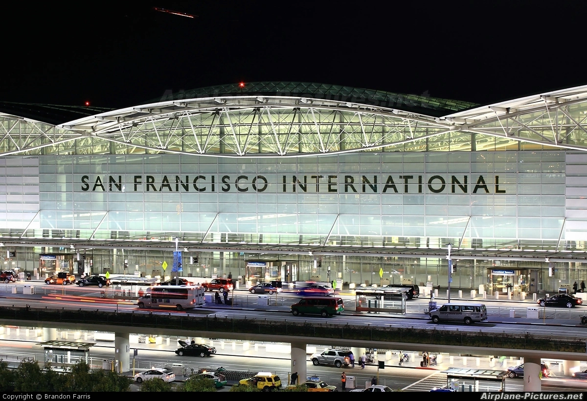 Dispatchers in San Francisco prevent largest plane crash in history