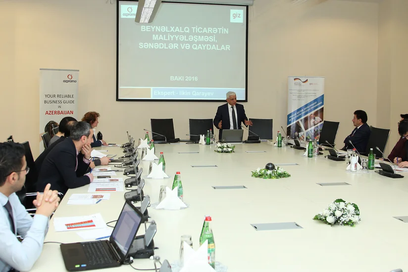 Bakıda beynəlxalq ticarətdə sənədləşmə mövzusunda təlim keçirilib