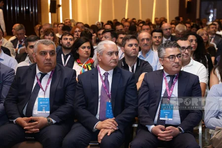 Dünyadakı Azərbaycanlı Təbiblərin Simpoziumunun üçüncü günü öz işinə başlayıb