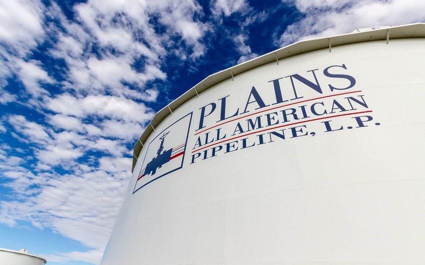 Pipelines ask US oil drillers to curb output