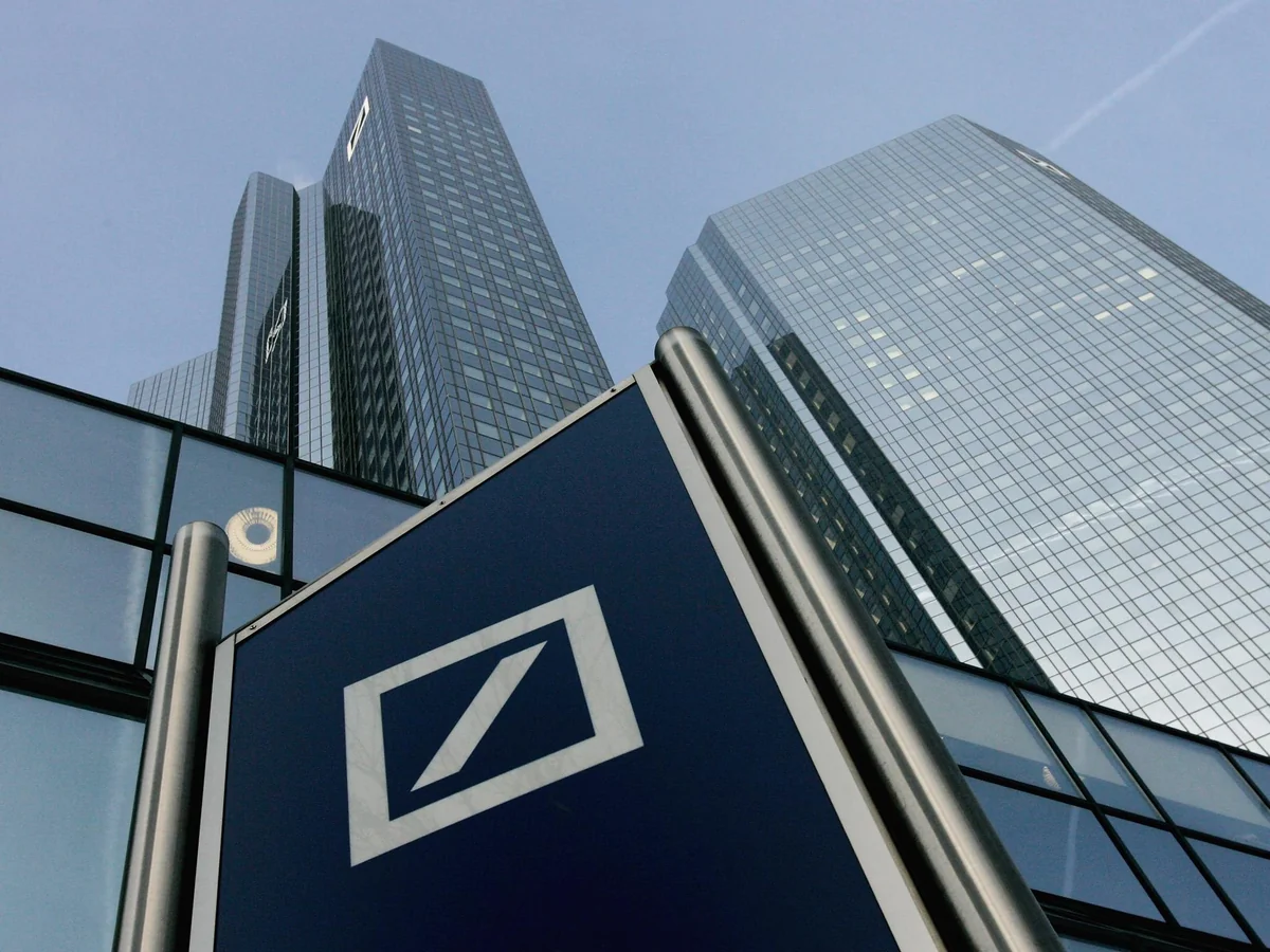 Largest bank in Germany bans text messages and WhatsApp