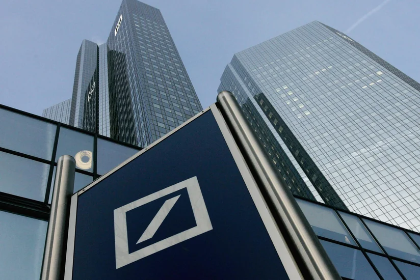 Largest bank in Germany bans text messages and WhatsApp