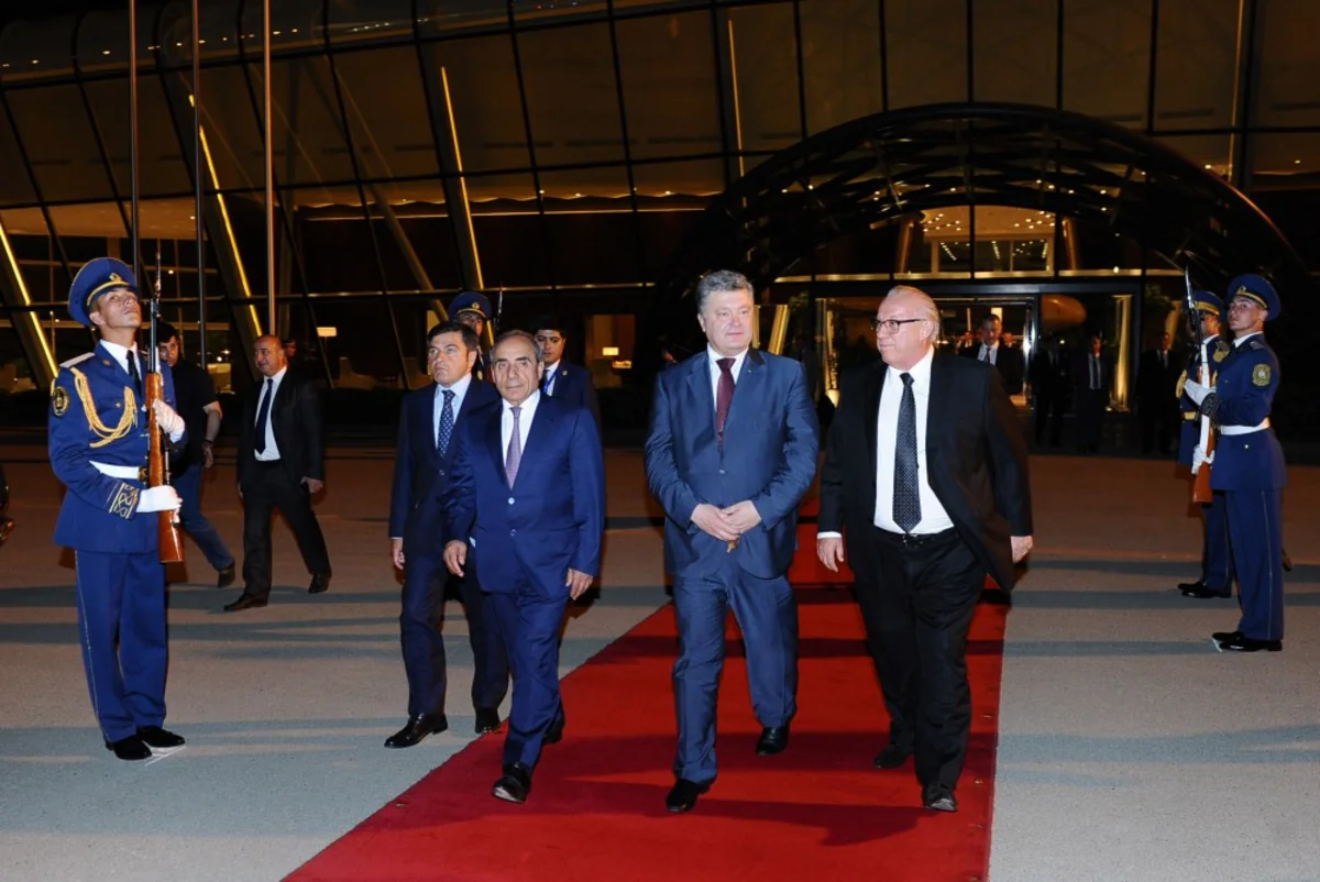 ​Ukrayna Prezidenti Petro Poroşenkonun Azərbaycana rəsmi səfəri başa çatıb
