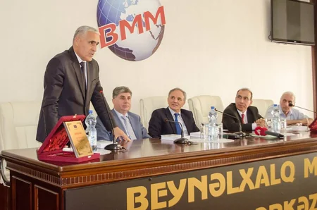 Akif Təvəkküloğlunun həmmüəllifi olduğu kitabın təqdimatı keçirilib
