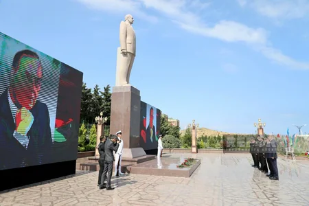 Hərbi Dəniz Qüvvələrində Ulu Öndərin 100 illik yubileyi qeyd olunub