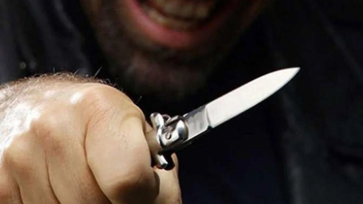 В Азербайджане муж убил в суде собиравшуюся разводиться с ним жену