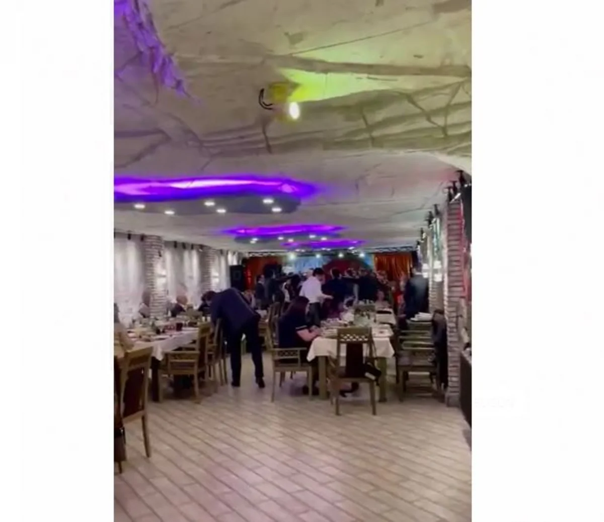 Bakıda toy məclisinə görə 63 nəfər saxlanıldı - VİDEO