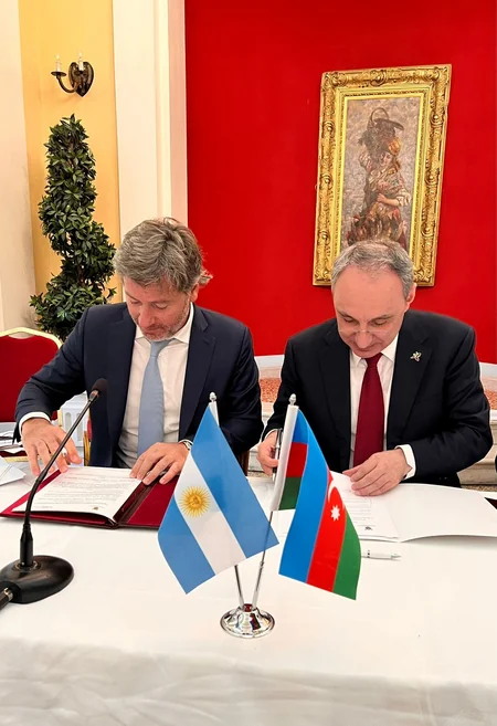 Baş prokuror Yunanıstanda işgüzar səfərdə olub