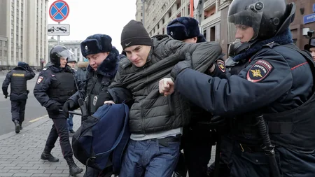 Полиция уточнила число задержанных на несогласованной акции в Москве