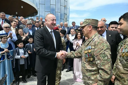 İlham Əliyev və Mehriban Əliyeva Ağdam Muğam Mərkəzinin açılışında iştirak ediblər - YENİLƏNİB-3