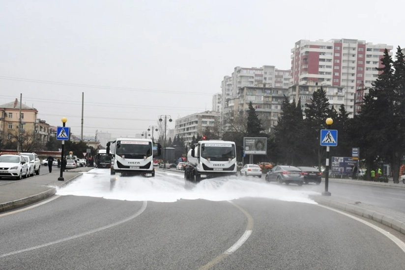 В Баку проходит общегородской субботник