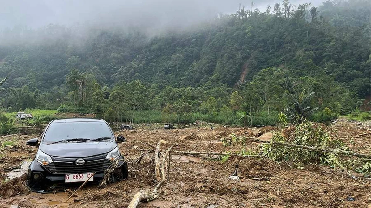 Indonesia landslide death toll rises to 21