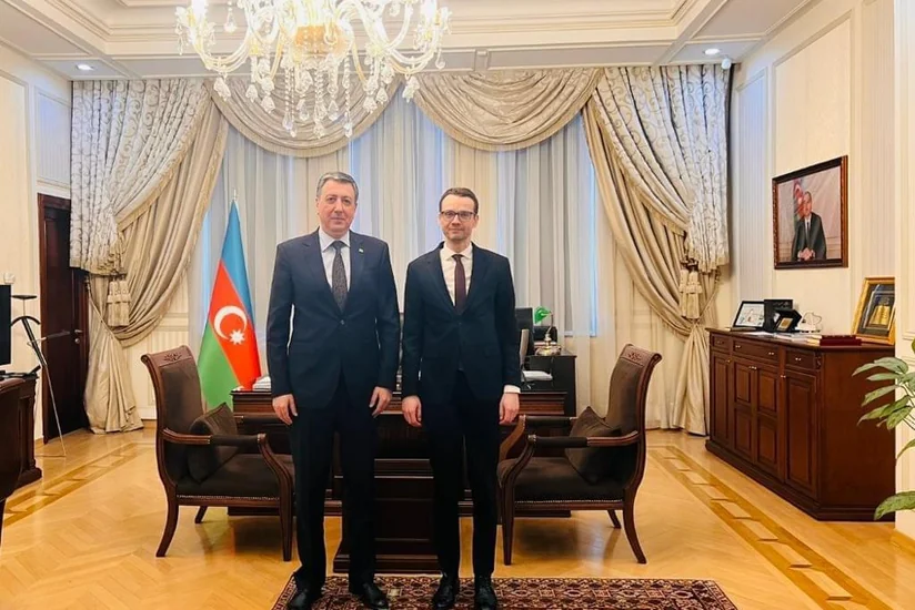 Azerbaijani envoy briefs Slovak diplomat on Armenian border violations