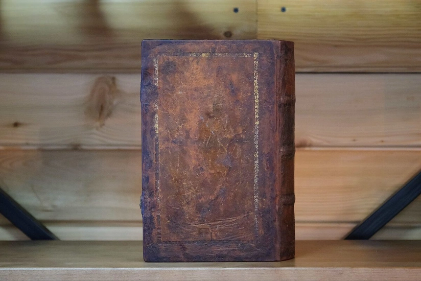 В Британии антикварную книгу XVI века продали за $482 тыс.