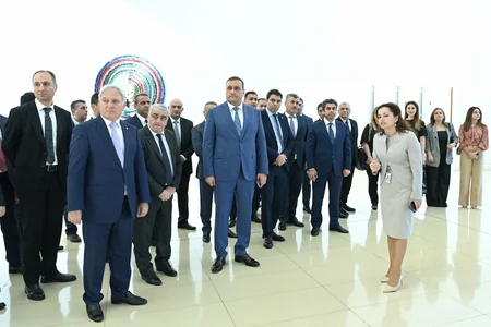“Azpetrol”un rəhbərliyi və əməkdaşları Heydər Əliyev Mərkəzində olub