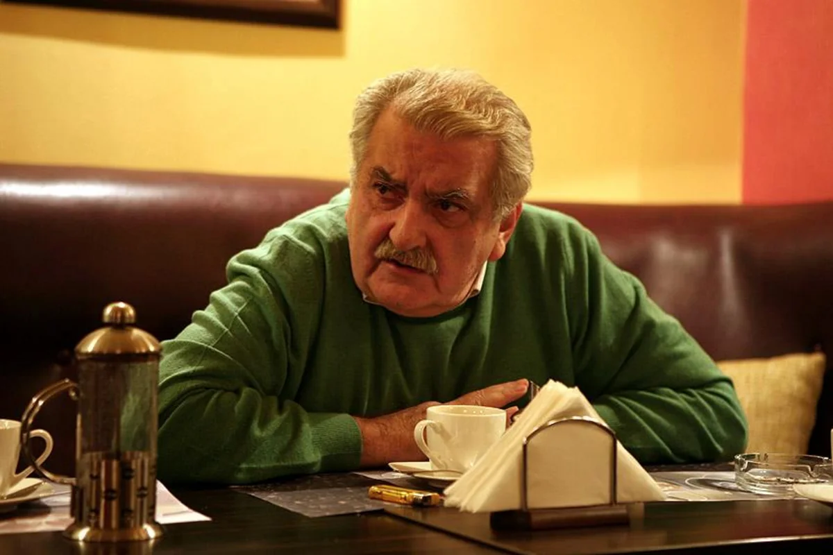 Ramiz Fətəliyev “Şöhrət” ordeni ilə təltif edilib, ona “Xalq artisti” fəxri adı verilib