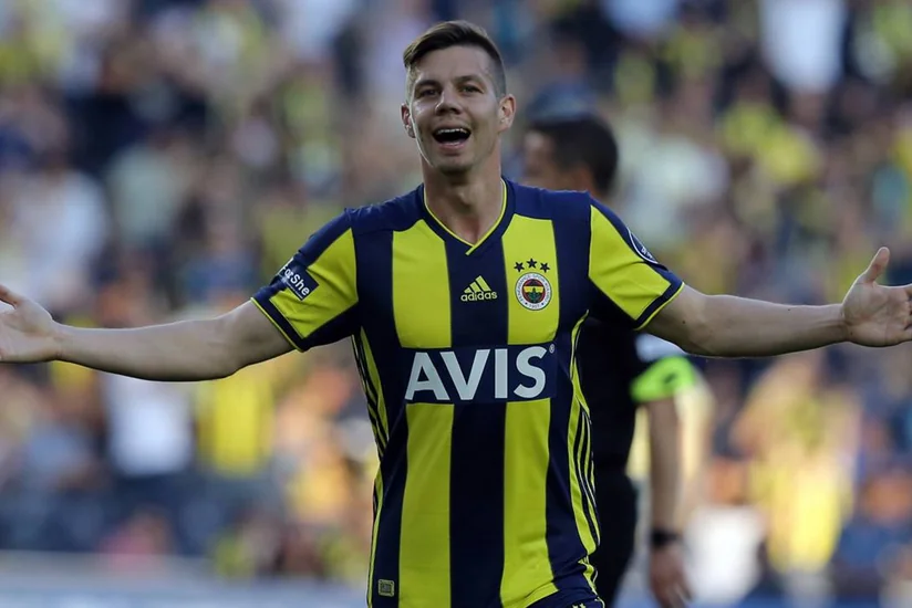 Fənərbağçanın futbolçusu İtaliya klubuna keçdi