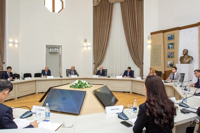 Azərbaycan və Çin “yaşıl enerji” əməkdaşlığının inkişafını müzakirə edib