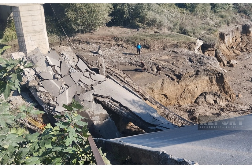 Xaçmazda körpü dağılıb, əraziyə dövlət rəsmiləri gəlib - YENİLƏNİB-3