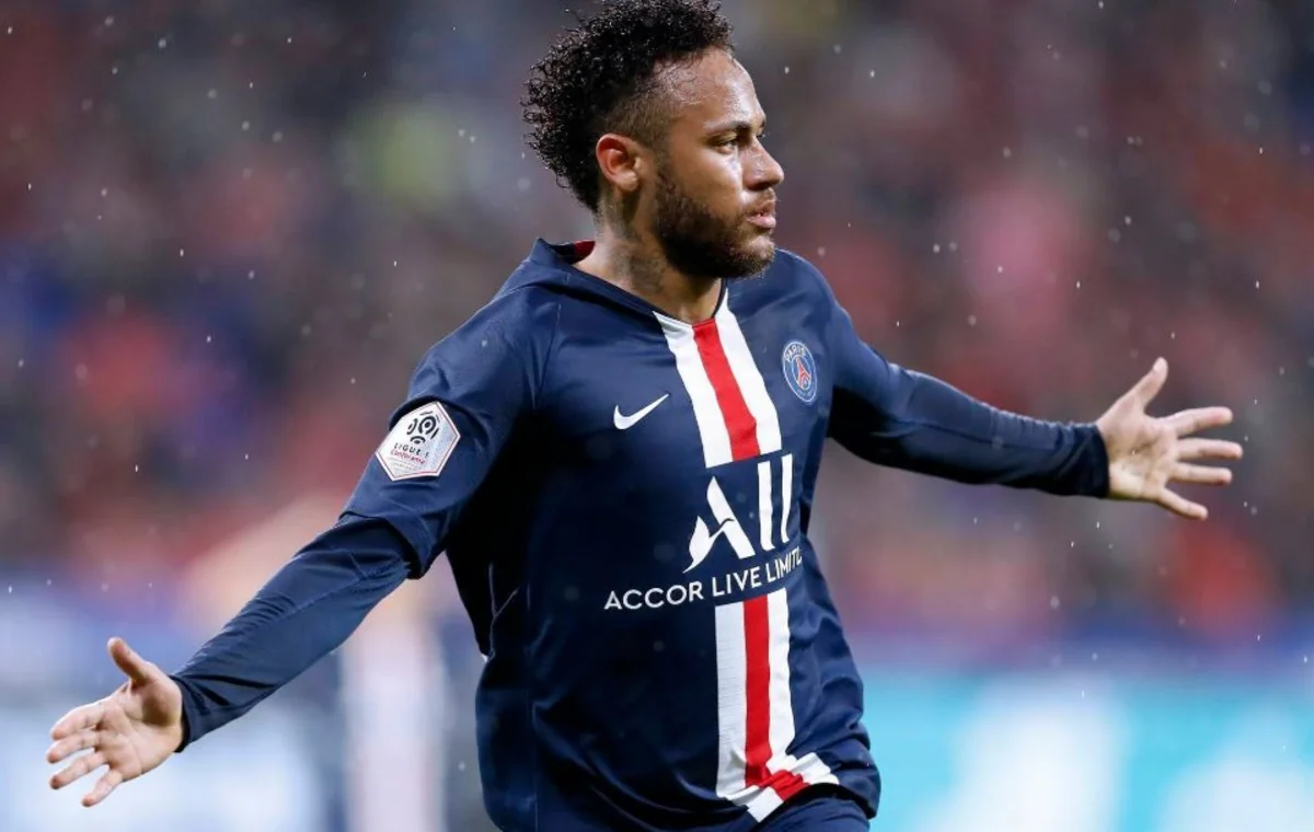 Гол Неймара принес победу ПСЖ в матче с Лионом