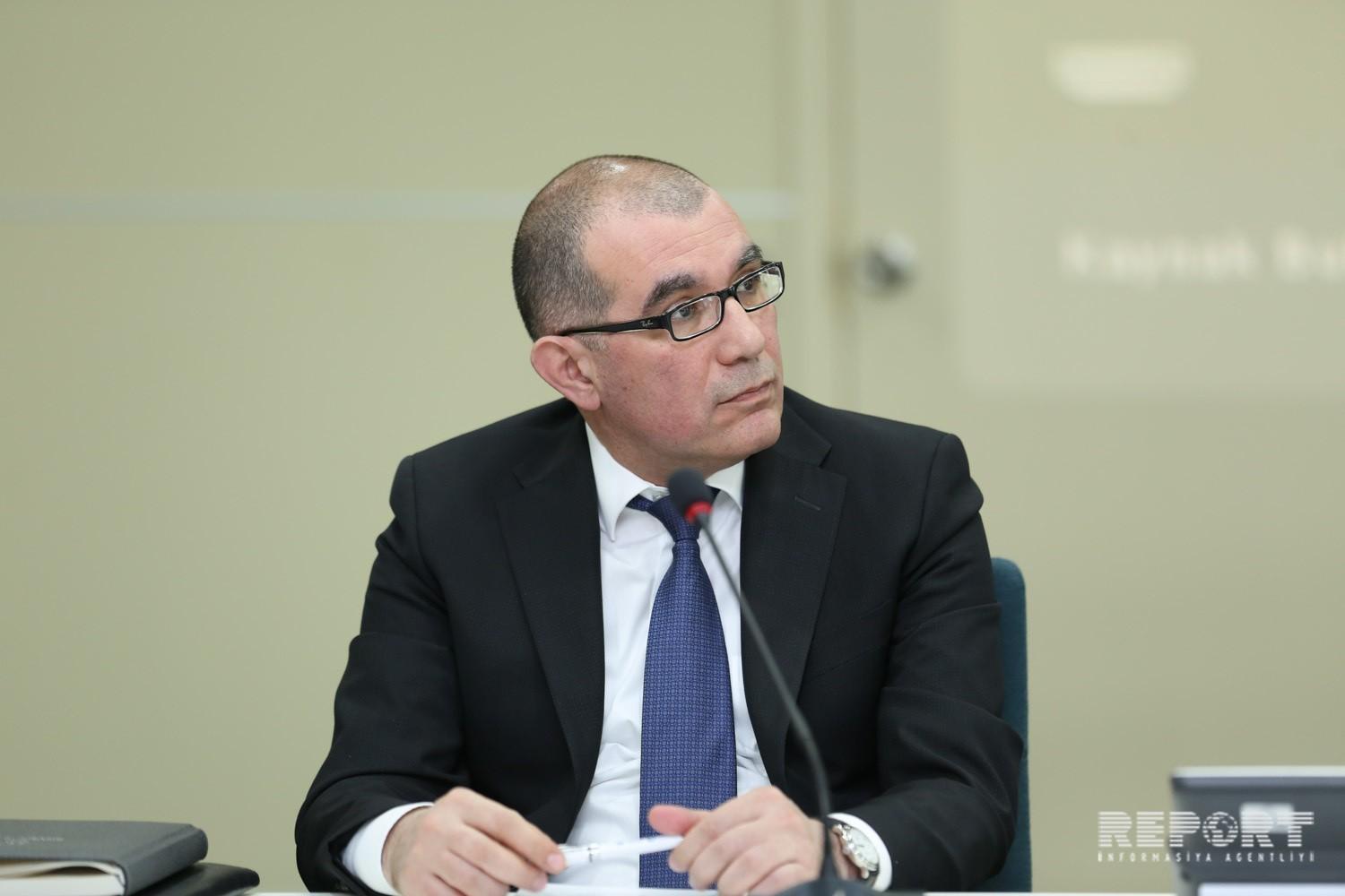 Əmanətlərin Sığortalanması Fondunun İcraçı direktoru vəzifəsini icra edən Vüqar Abdullayev / Report