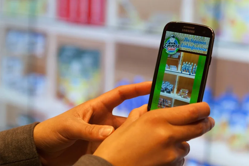 ​Dünyada mobil telefonların satışında smartfonların payı son bir ildə 55%-dən 65%-ə yüksəlib