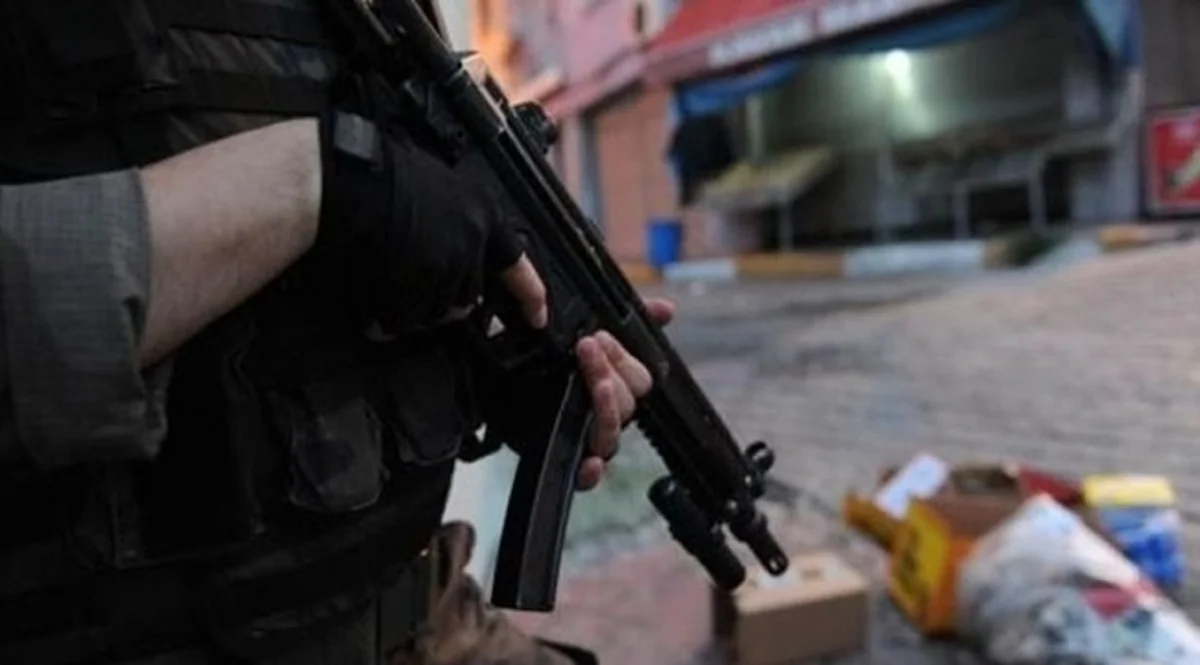 Türkiyədə terrorçularla atışmada 1 polis şəhid olub, 4-ü yaralanıb