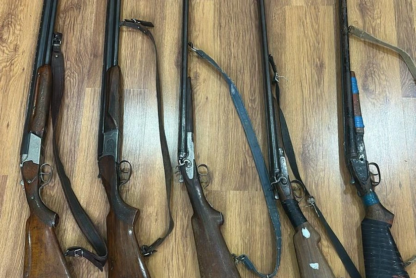 Xaçmazda sənədsiz silahlar polisə təhvil verilib