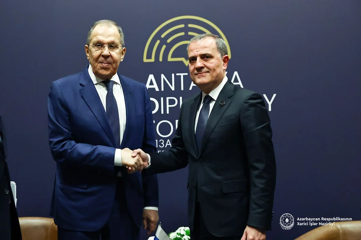 Azerbaijani and Russian FMs discuss bilateral and regional issues in Antalya