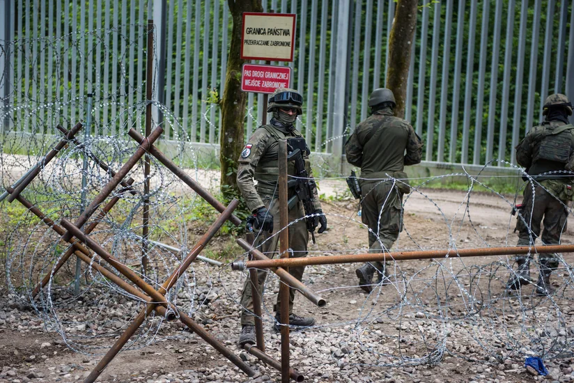 Polşa şərq sərhədində mina sahələri yaradacaq